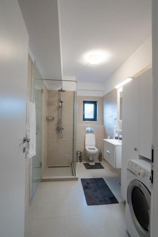 Portami Al Mare - Apartament, Terasa & Curte Неводарі Екстер'єр фото