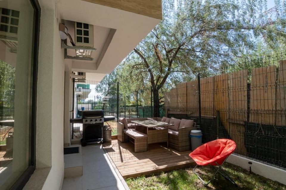 Portami Al Mare - Apartament, Terasa & Curte Неводарі Екстер'єр фото